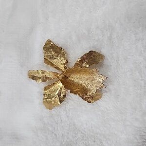 VINTAGE GOLD-TONED ORCHID FLOWER BROOCH